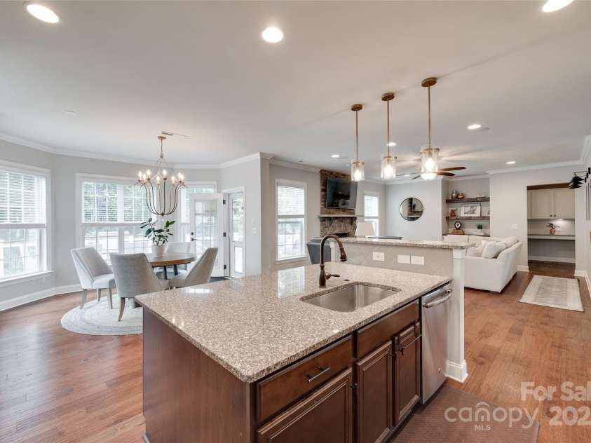 645 Brookhaven Drive, Fort Mill, SC 29708.  MLS# CAR4264322, YatesRealty ID 22675. 