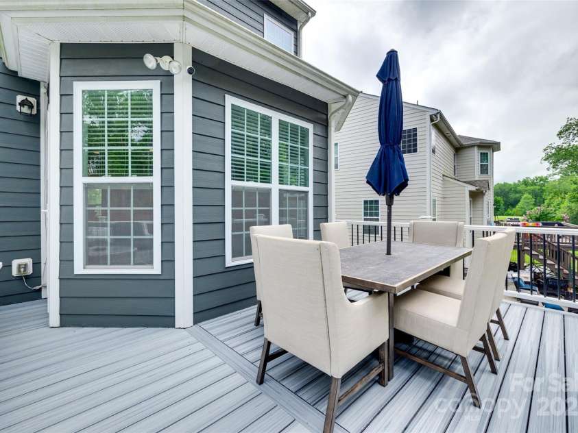 645 Brookhaven Drive, Fort Mill, SC 29708.  MLS# CAR4264322, YatesRealty ID 22675. 