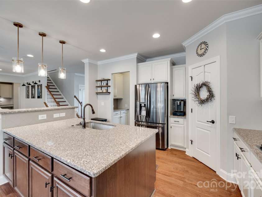 645 Brookhaven Drive, Fort Mill, SC 29708.  MLS# CAR4264322, YatesRealty ID 22675. Kitchen