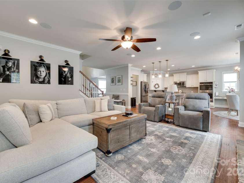 645 Brookhaven Drive, Fort Mill, SC 29708.  MLS# CAR4264322, YatesRealty ID 22675. Living Room