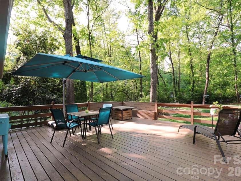 14040 Hackamore Drive, Matthews, NC 28105.  MLS# CAR4366899, YatesRealty ID 22676. Deck is only 3 yr old and has a new stain on it!  