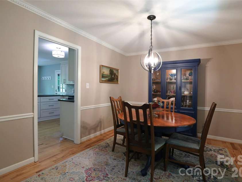 14040 Hackamore Drive, Matthews, NC 28105.  MLS# CAR4366899, YatesRealty ID 22676. Dining Room