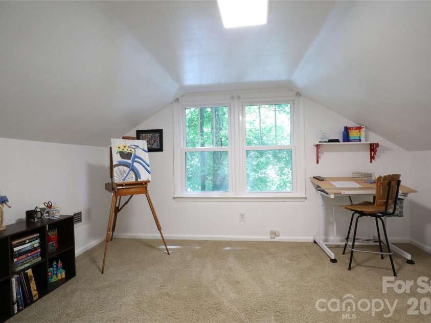 14040 Hackamore Drive, Matthews, NC 28105.  MLS# CAR4366899, YatesRealty ID 22676. Office/Bonus Room WITH Closet