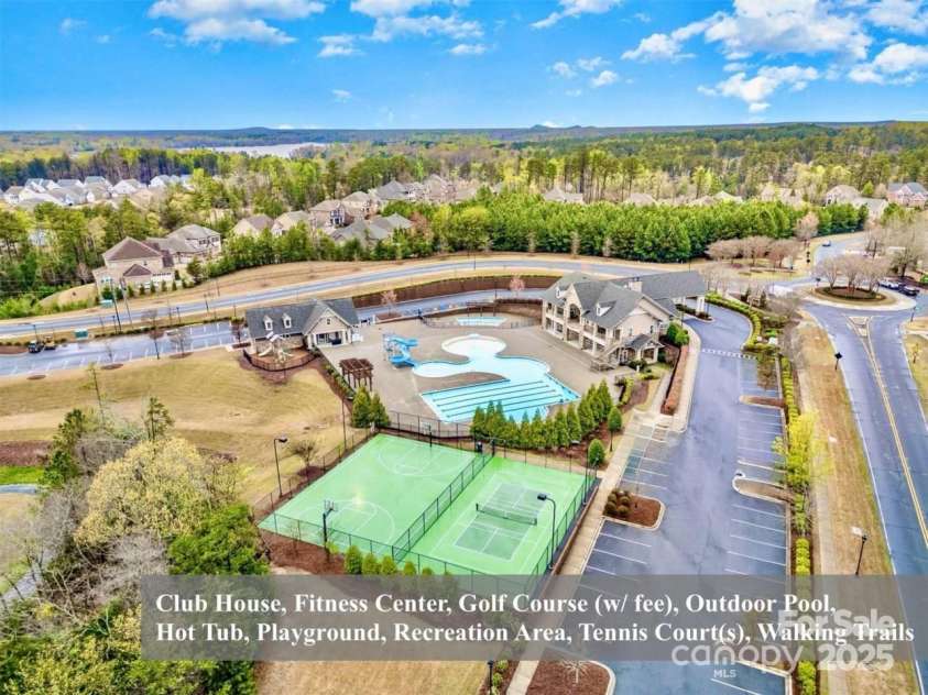 17231 Rider Wood Lane, Charlotte, NC 28278.  MLS# CAR4269861, YatesRealty ID 22676. All of these amenities are included in your low HOA!