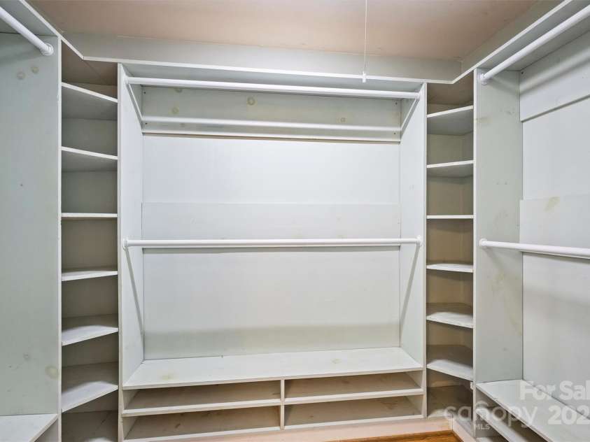6150 Rocky Falls Road, Charlotte, NC 28211.  MLS# CAR4270630, YatesRealty ID 22677. Ensuite Primary Walk-In Closet