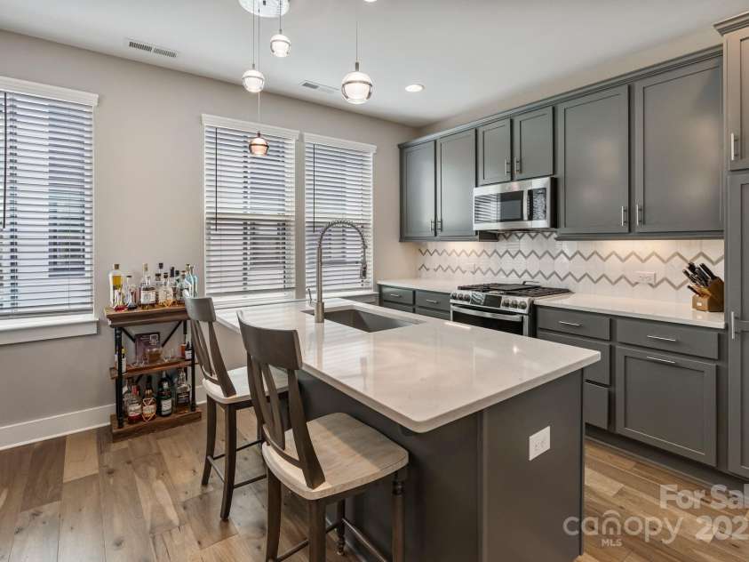 2969 Simpson Drive, Charlotte, NC 28205.  MLS# CAR4270253, YatesRealty ID 22679. Kitchen