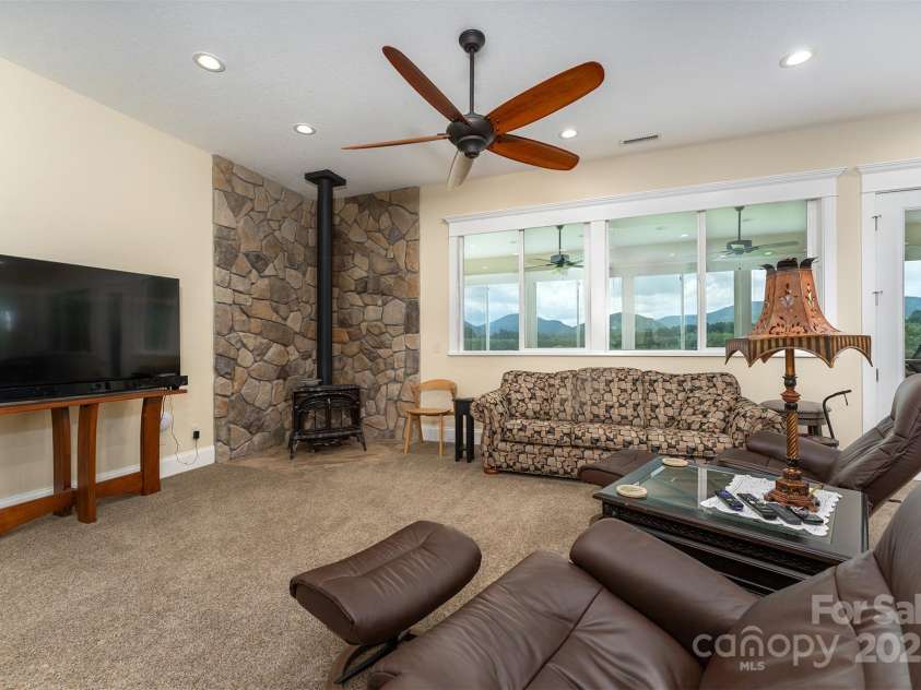 326 Golden Valley Drive, Hendersonville, NC 28792.  MLS# CAR4285280, YatesRealty ID 2268. 