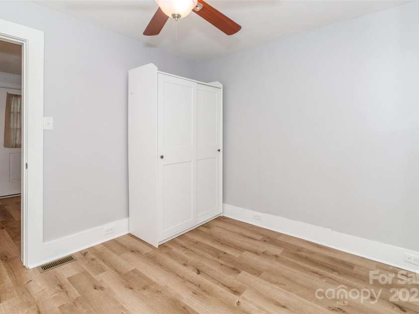 13414 Central Avenue, Huntersville, NC 28078.  MLS# CAR4270091, YatesRealty ID 22680. 