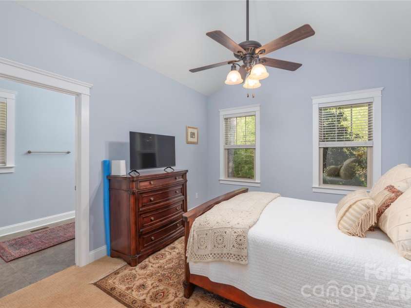 22 Sparkle Dun Drive, Biltmore Lake, NC 28715.  MLS# CAR4368390, YatesRealty ID 22681. 