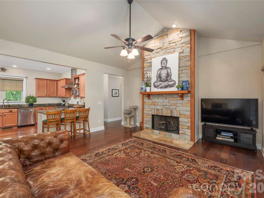 22 Sparkle Dun Drive, Biltmore Lake, NC 28715.  MLS# CAR4368390, YatesRealty ID 22681. Enjoy open living floor plan