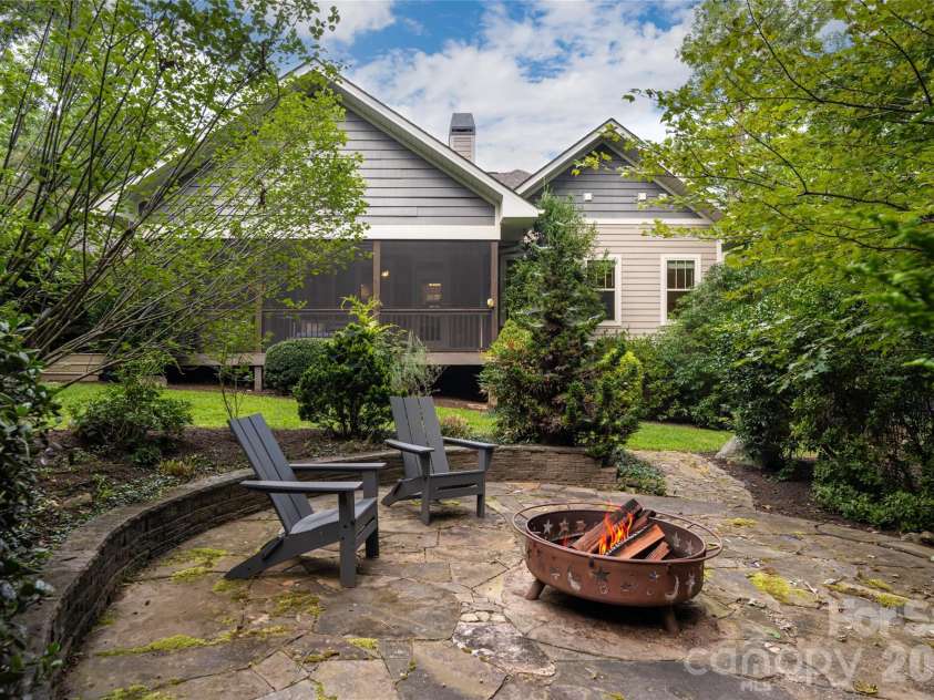 22 Sparkle Dun Drive, Biltmore Lake, NC 28715.  MLS# CAR4417857, YatesRealty ID 22681. 