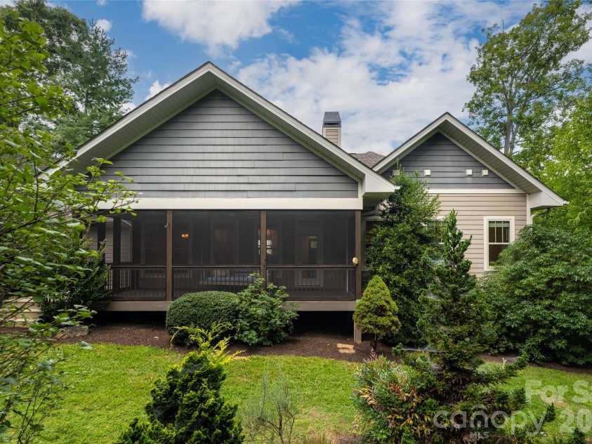 22 Sparkle Dun Drive, Biltmore Lake, NC 28715.  MLS# CAR4417857, YatesRealty ID 22681. 