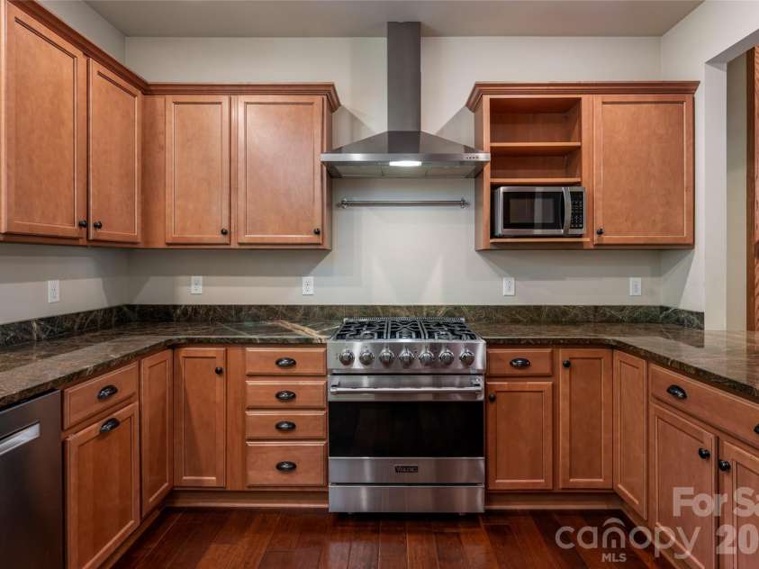 22 Sparkle Dun Drive, Biltmore Lake, NC 28715.  MLS# CAR4417857, YatesRealty ID 22681. Ample Cabinet and draw space in addition to the large pantry