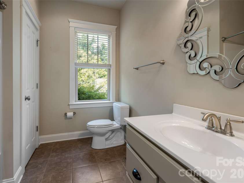 22 Sparkle Dun Drive, Biltmore Lake, NC 28715.  MLS# CAR4417857, YatesRealty ID 22681. Guest bathroom