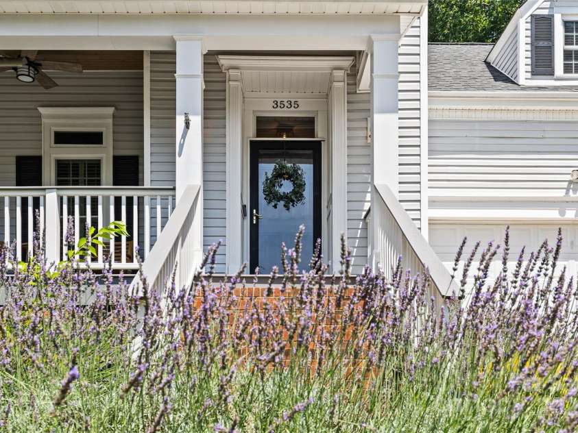 3535 Selwyn Farms Lane, Charlotte, NC 28209.  MLS# CAR4273812, YatesRealty ID 22681. 