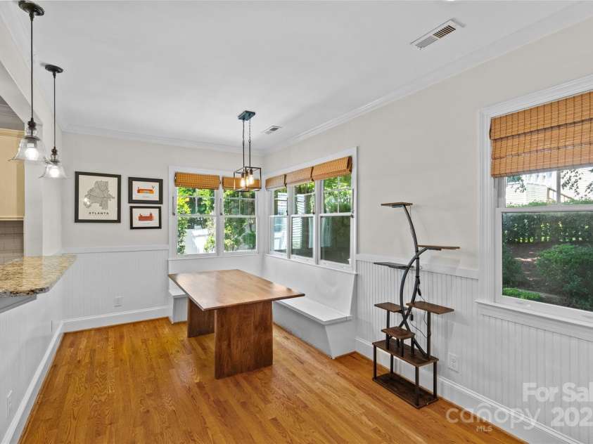 3535 Selwyn Farms Lane, Charlotte, NC 28209.  MLS# CAR4273812, YatesRealty ID 22681. 