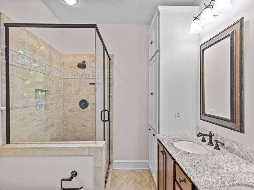 3535 Selwyn Farms Lane, Charlotte, NC 28209.  MLS# CAR4273812, YatesRealty ID 22681. 