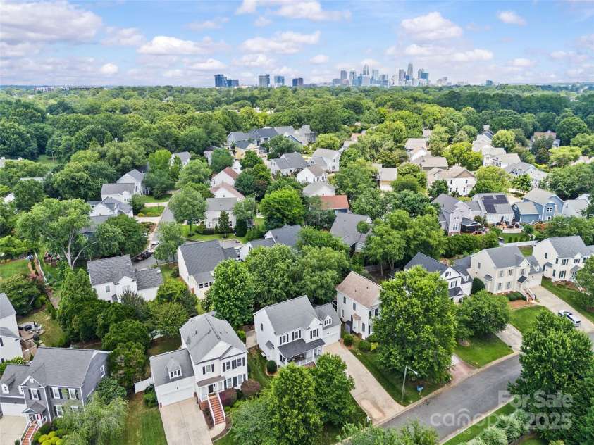 3535 Selwyn Farms Lane, Charlotte, NC 28209.  MLS# CAR4273812, YatesRealty ID 22681. 