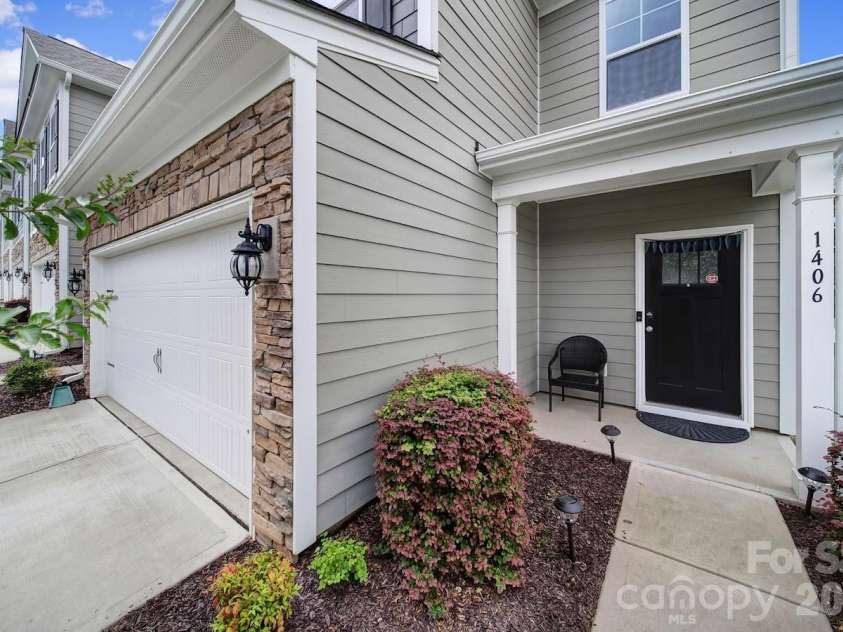 1406 Bramblewood Drive, Fort Mill, SC 29708.  MLS# CAR4369333, YatesRealty ID 22682. 