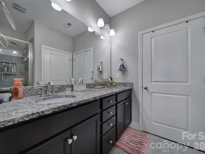 1406 Bramblewood Drive, Fort Mill, SC 29708.  MLS# CAR4369333, YatesRealty ID 22682. 