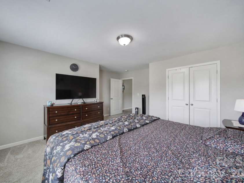 1406 Bramblewood Drive, Fort Mill, SC 29708.  MLS# CAR4369333, YatesRealty ID 22682. 