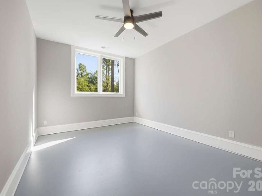 246 Northview Drive, Hendersonville, NC 28791.  MLS# CAR4361098, YatesRealty ID 22683. 