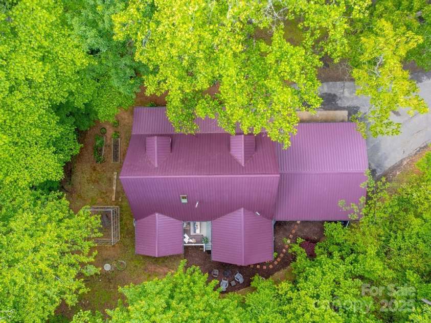 41 Kings Creek Drive, Sylva, NC 28779.  MLS# CAR4294977, YatesRealty ID 22684. 