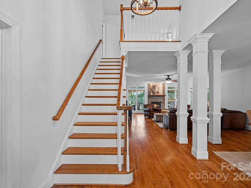 3506 Cardiff Lane, Matthews, NC 28104.  MLS# CAR4261247, YatesRealty ID 22685. Two-Story Foyer