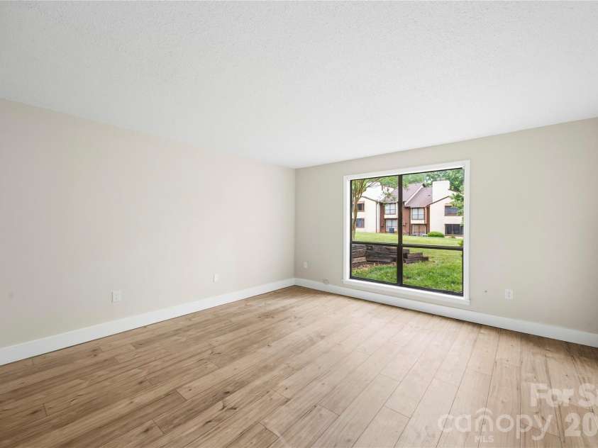 7204 Winery Lane, Charlotte, NC 28227.  MLS# CAR4377469, YatesRealty ID 22685. 