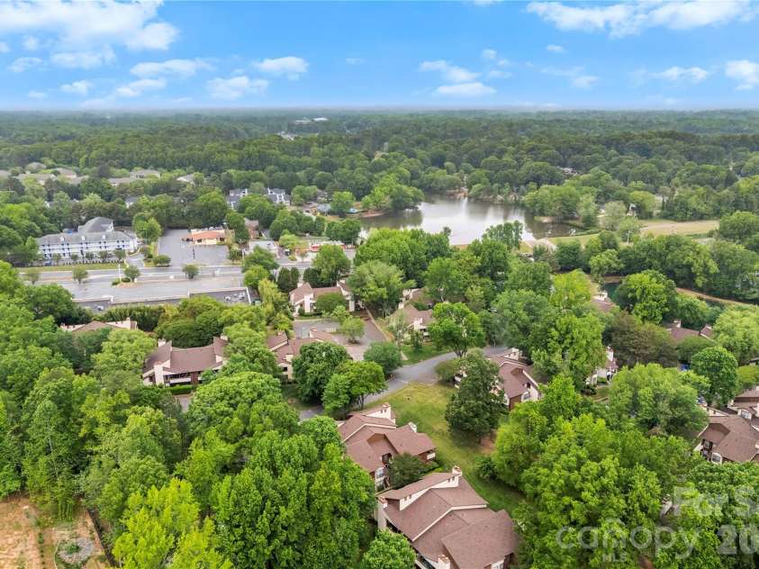 7204 Winery Lane, Charlotte, NC 28227.  MLS# CAR4377469, YatesRealty ID 22685. 