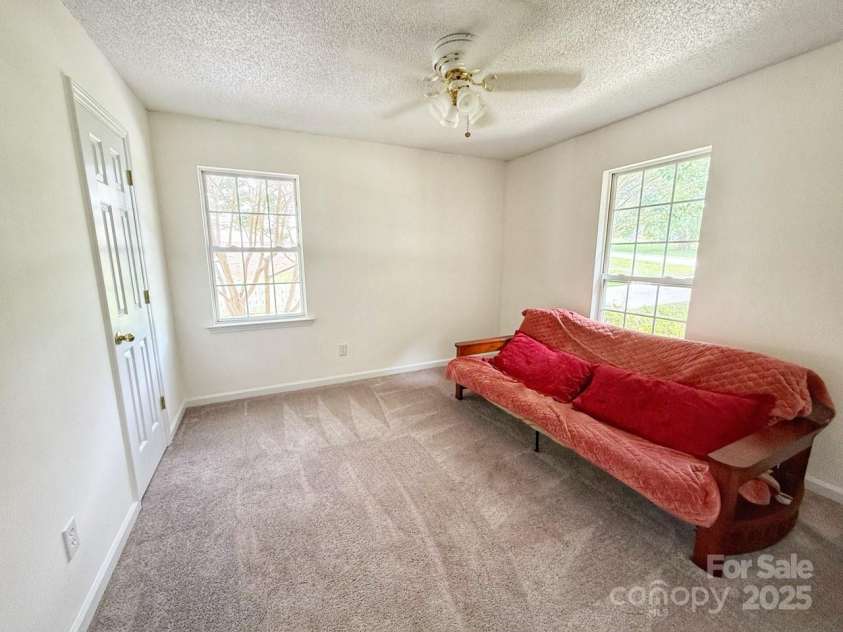 2511 Old Pond Drive, Lincolnton, NC 28092.  MLS# CAR4273165, YatesRealty ID 22686. 