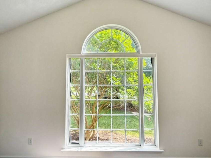 2511 Old Pond Drive, Lincolnton, NC 28092.  MLS# CAR4273165, YatesRealty ID 22686. 