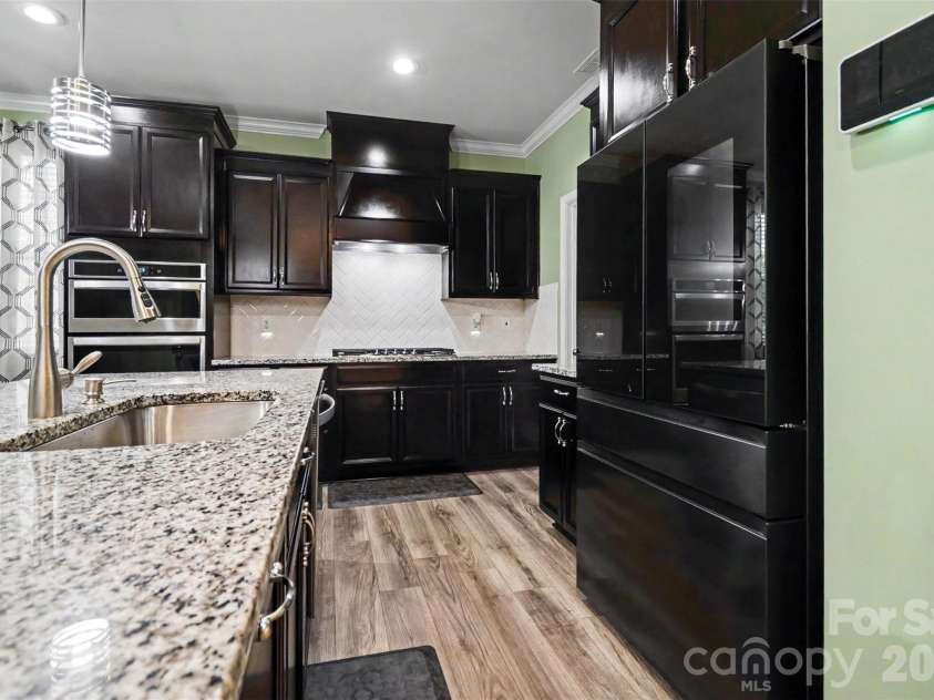 15210 Red Canoe Way, Charlotte, NC 28278.  MLS# CAR4380458, YatesRealty ID 22687. 