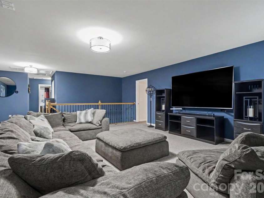 15210 Red Canoe Way, Charlotte, NC 28278.  MLS# CAR4380458, YatesRealty ID 22687. 