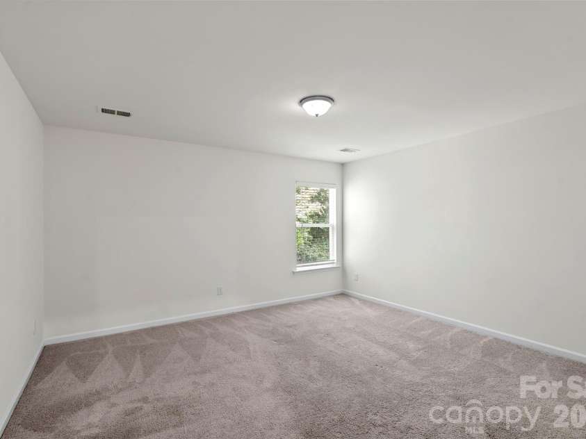 512 Wynfield Forest Drive, Summerville, SC 29485.  MLS# CAR4382293, YatesRealty ID 22688. Bedroom 3