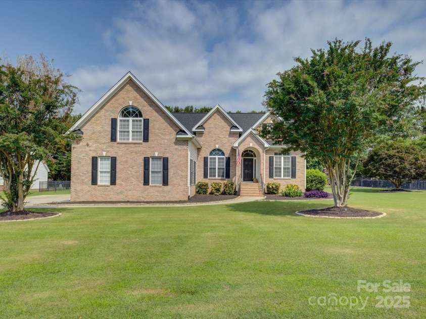 736 Creekbridge Drive, Rock Hill, SC 29732.  MLS# CAR4261109, YatesRealty ID 22688. 