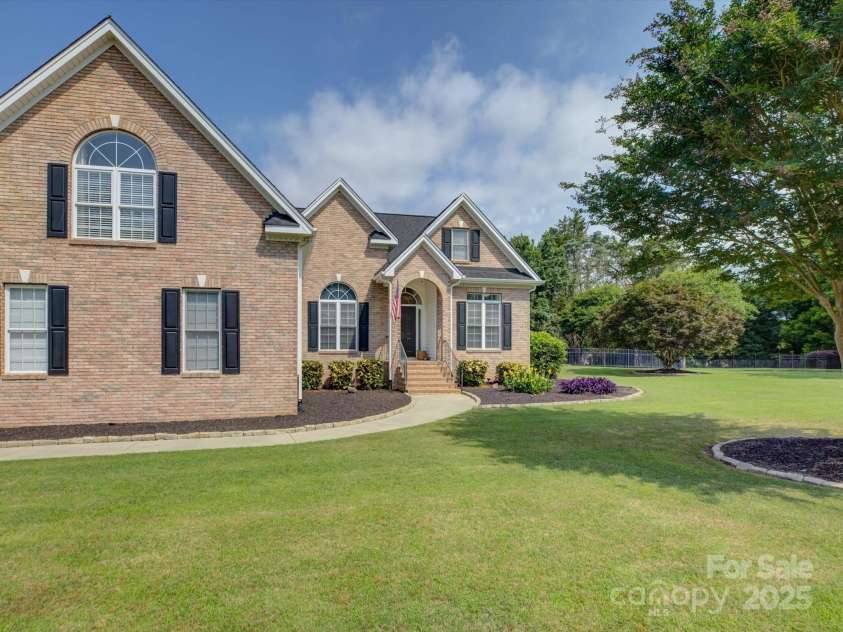 736 Creekbridge Drive, Rock Hill, SC 29732.  MLS# CAR4261109, YatesRealty ID 22688. 