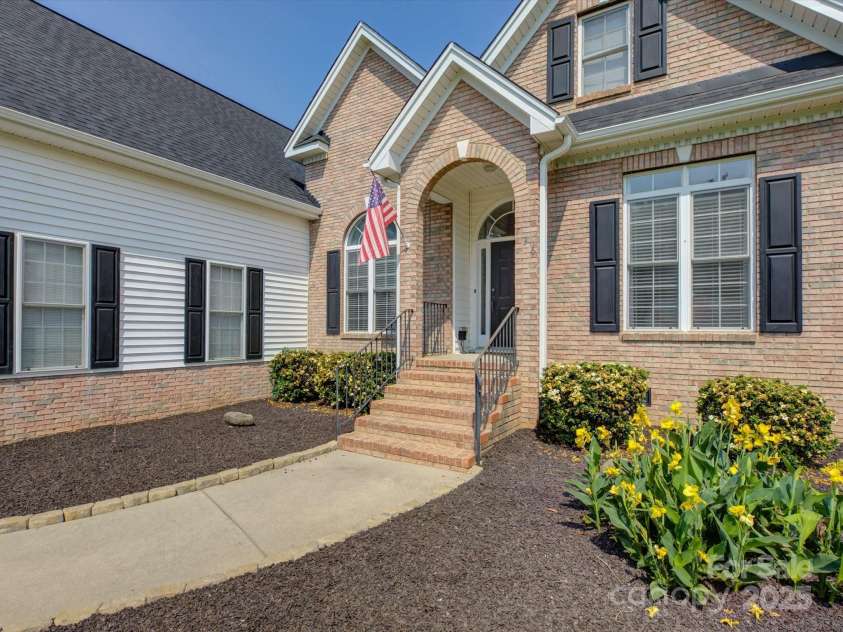 736 Creekbridge Drive, Rock Hill, SC 29732.  MLS# CAR4261109, YatesRealty ID 22688. 