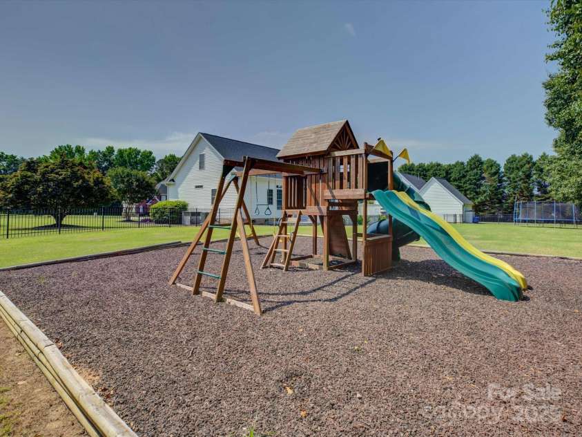 736 Creekbridge Drive, Rock Hill, SC 29732.  MLS# CAR4261109, YatesRealty ID 22688. 