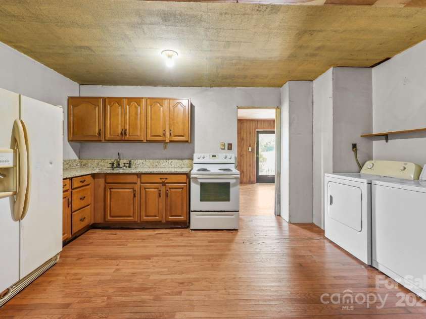 1530 Buffalo Street, Kannapolis, NC 28081.  MLS# CAR4301517, YatesRealty ID 2269. 