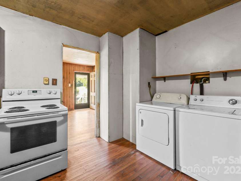 1530 Buffalo Street, Kannapolis, NC 28081.  MLS# CAR4301517, YatesRealty ID 2269. 