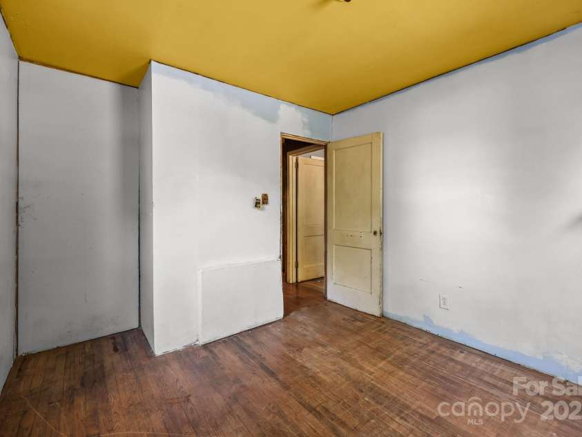 1530 Buffalo Street, Kannapolis, NC 28081.  MLS# CAR4301517, YatesRealty ID 2269. 