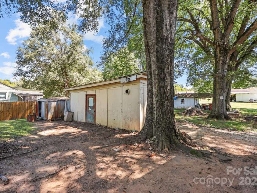 1530 Buffalo Street, Kannapolis, NC 28081.  MLS# CAR4301517, YatesRealty ID 2269. 