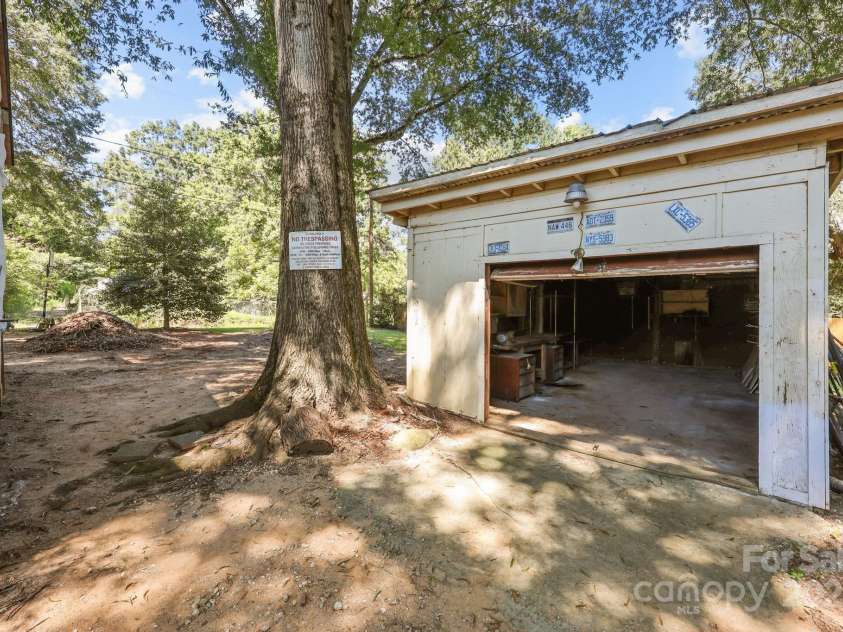 1530 Buffalo Street, Kannapolis, NC 28081.  MLS# CAR4301517, YatesRealty ID 2269. 