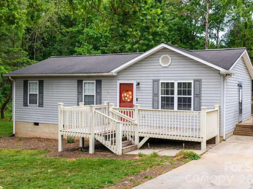 2308 walt arney Road, Lenoir, NC 28645.  MLS# CAR4379333, YatesRealty ID 22691. 