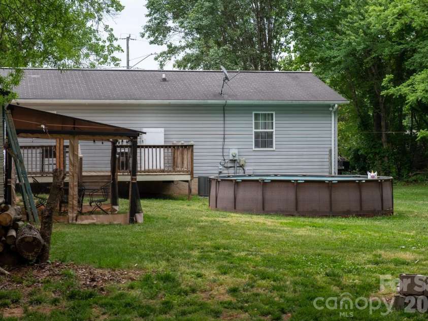 2308 walt arney Road, Lenoir, NC 28645.  MLS# CAR4379333, YatesRealty ID 22691. 