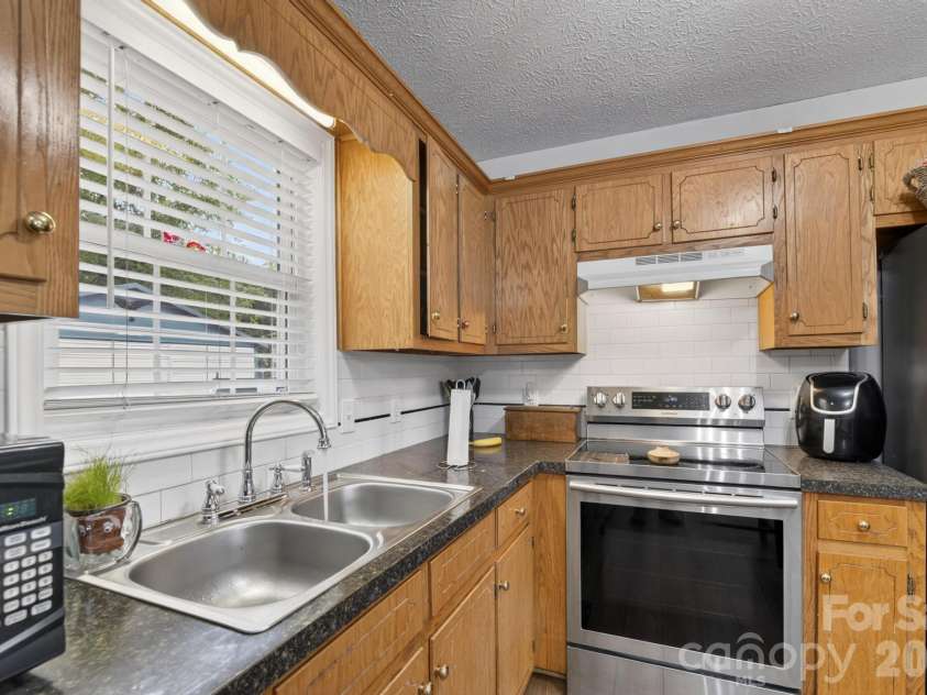 2308 walt arney Road, Lenoir, NC 28645.  MLS# CAR4379333, YatesRealty ID 22691. 