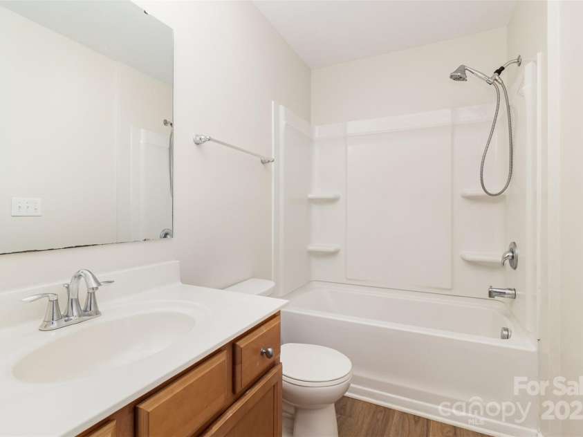 7643 Monarch Birch Lane, Charlotte, NC 28215.  MLS# CAR4273441, YatesRealty ID 22691. 
