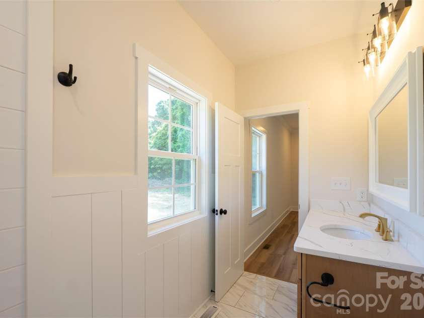 7426 Hambright Road, Huntersville, NC 28078.  MLS# CAR4367224, YatesRealty ID 22692. 