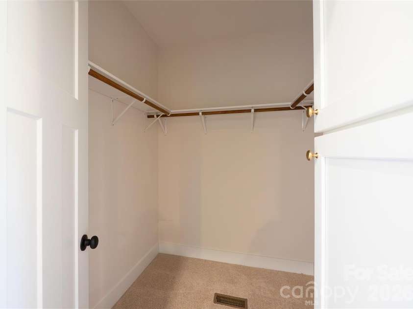 7426 Hambright Road, Huntersville, NC 28078.  MLS# CAR4367224, YatesRealty ID 22692. 